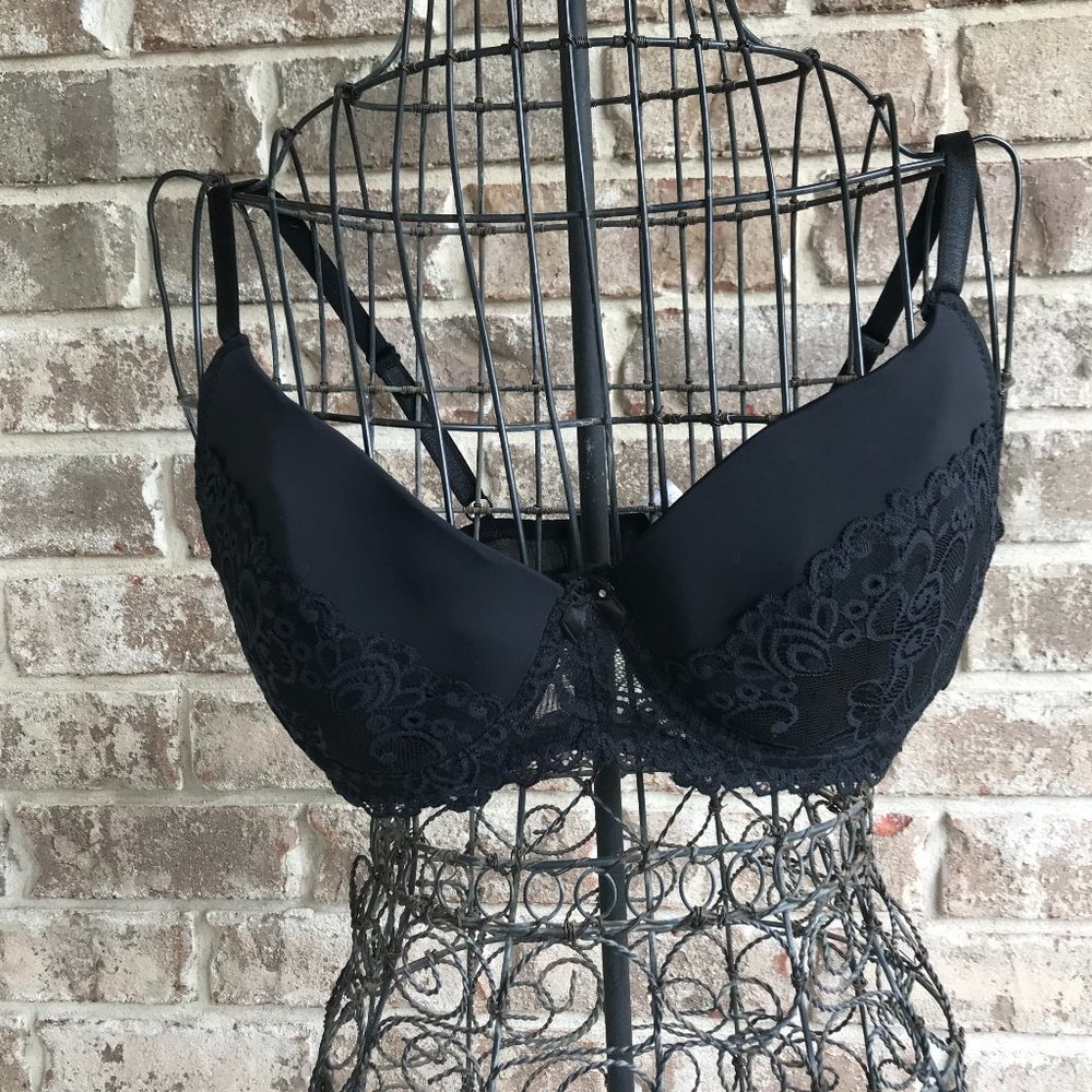 Kali & Wins Black Lace Bra Sz 38C Vintage Sexy